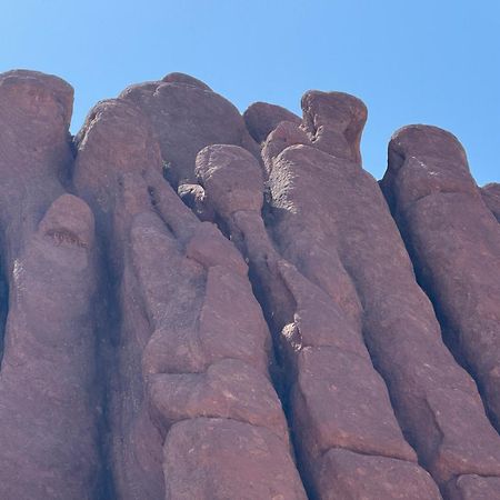 Berbere De La Montagne Hotel Imdiazene Bagian luar foto