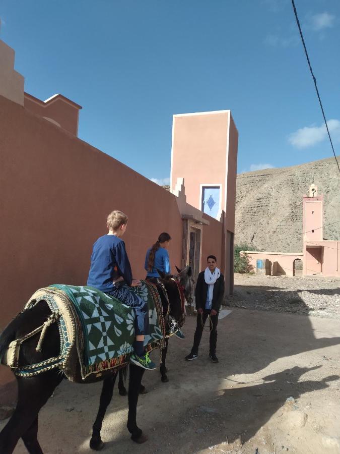 Berbere De La Montagne Hotel Imdiazene Bagian luar foto