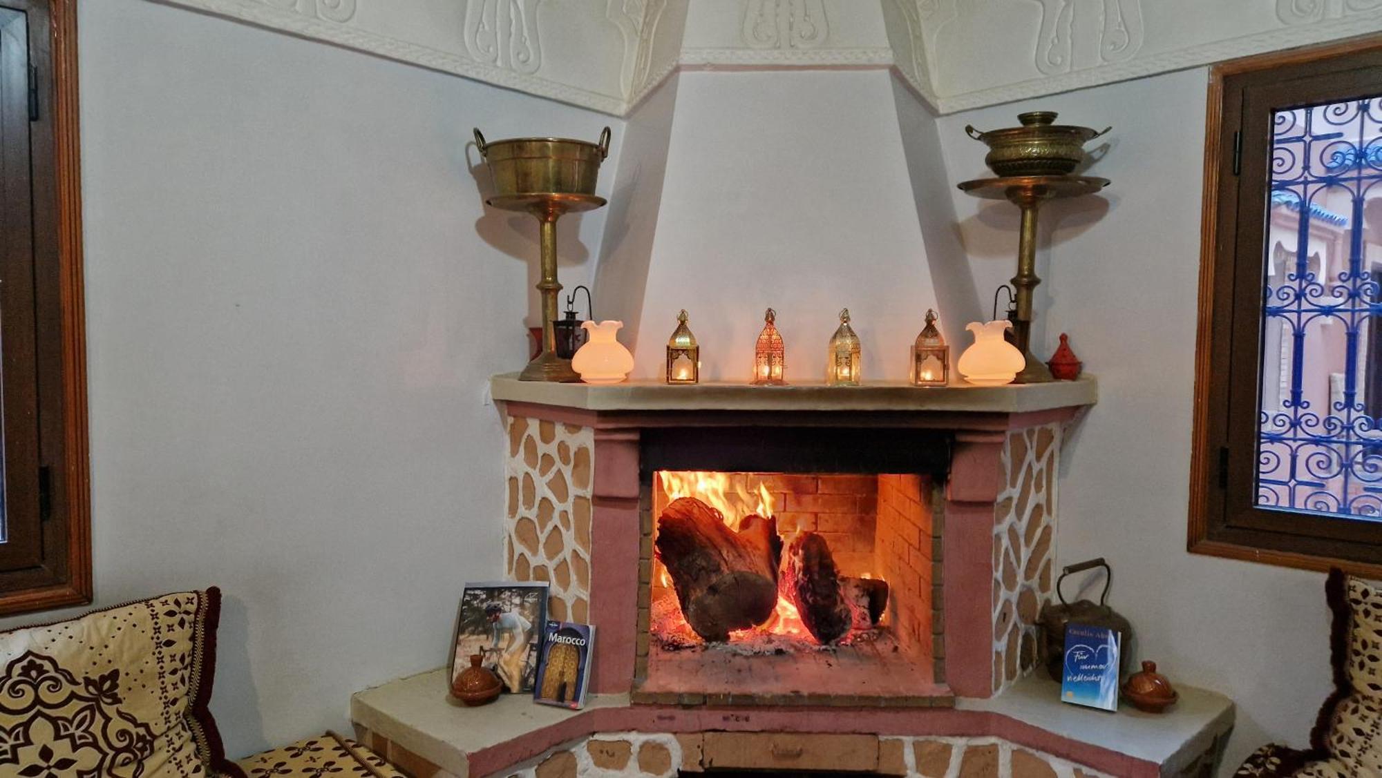 Berbere De La Montagne Hotel Imdiazene Bagian luar foto