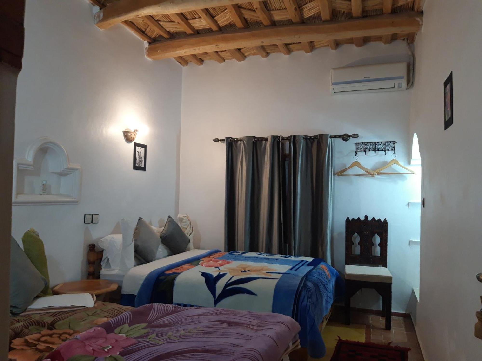 Berbere De La Montagne Hotel Imdiazene Bagian luar foto