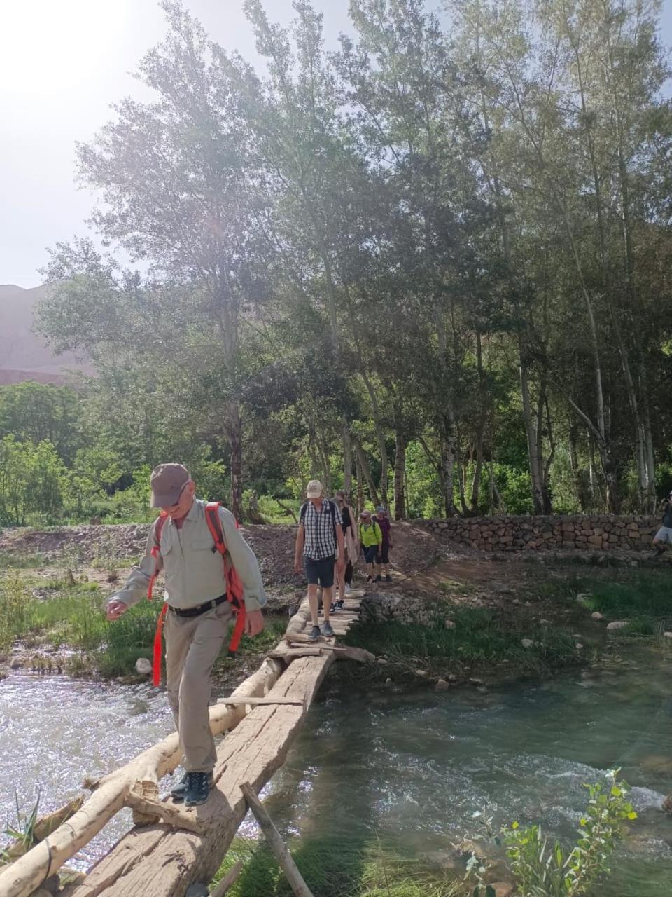Berbere De La Montagne Hotel Imdiazene Bagian luar foto