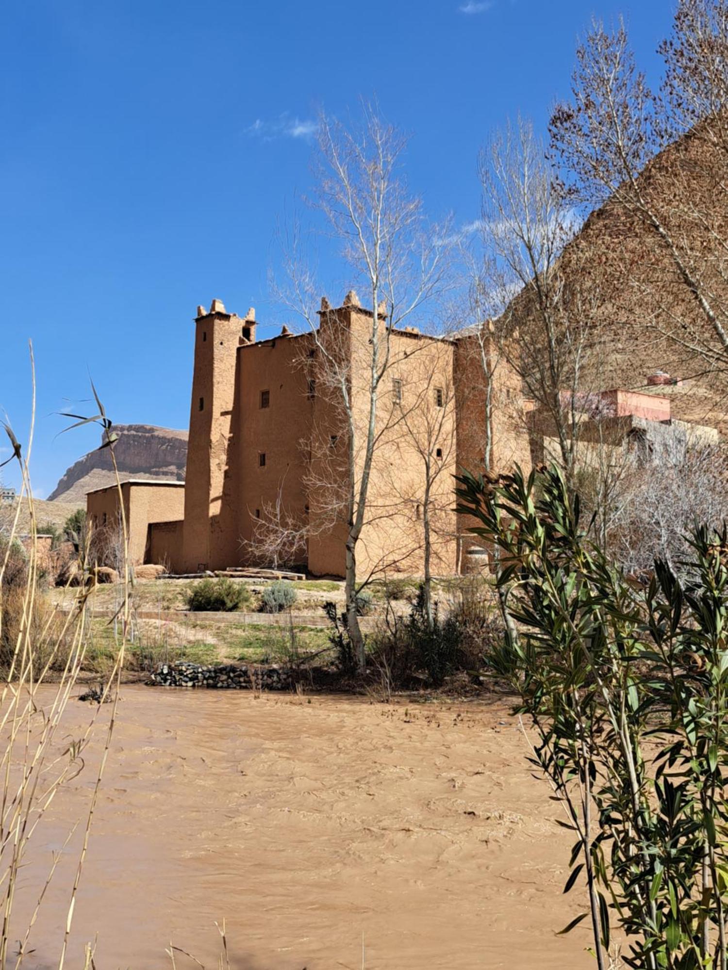 Berbere De La Montagne Hotel Imdiazene Bagian luar foto