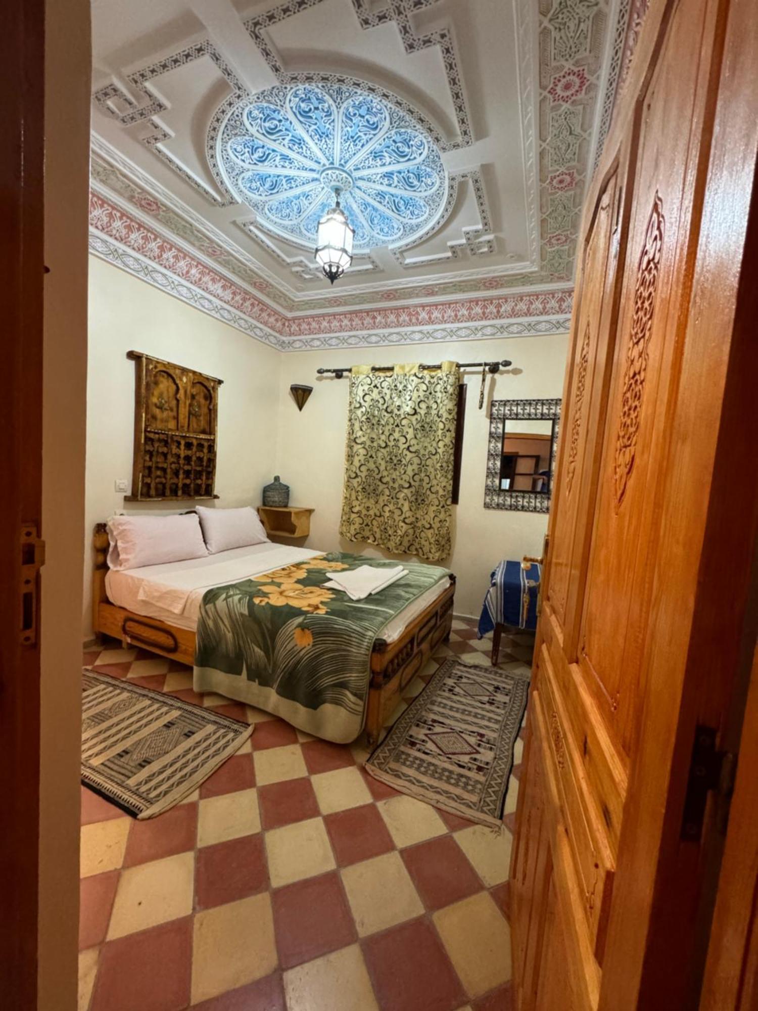 Berbere De La Montagne Hotel Imdiazene Bagian luar foto