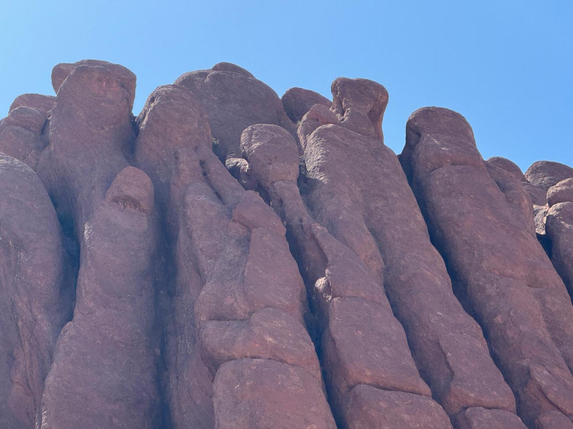 Berbere De La Montagne Hotel Imdiazene Bagian luar foto